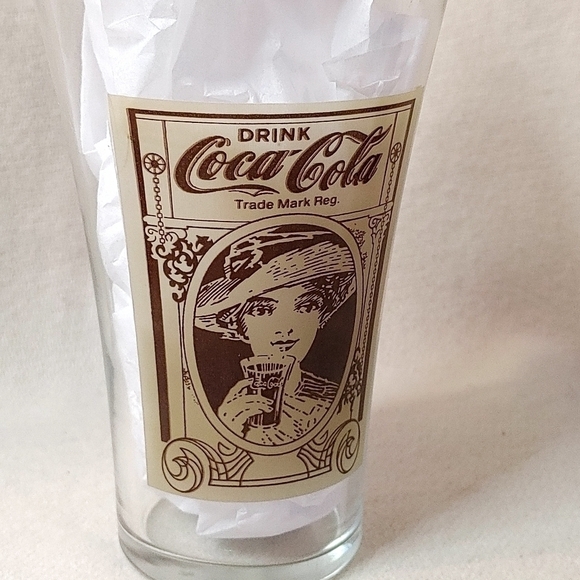coca Cola Re-creation Flare Glass 16oz - Picture 5 of 8
